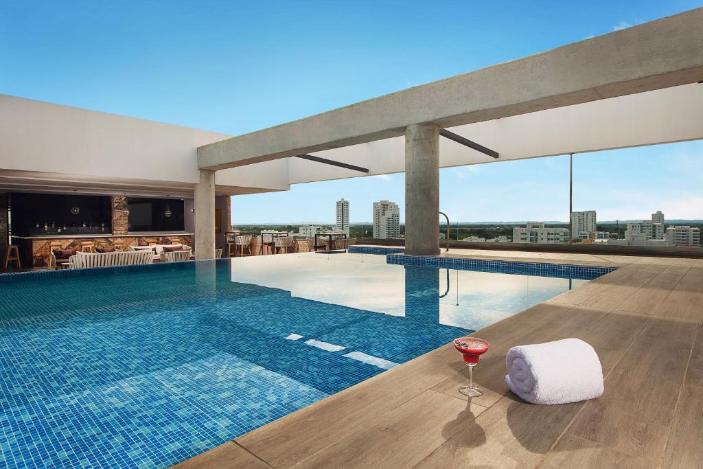 Piscina del Hotel Sites Montería