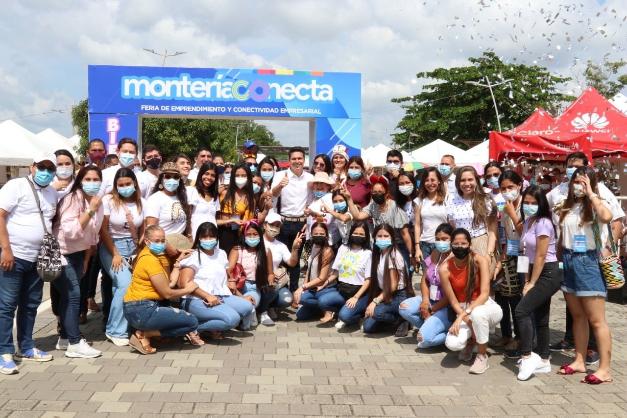 La segunda edición de la feria 'Montería Conecta' inicio este jueves 9 de diciembre, con un evento lleno de alegría. El lanzamiento fue liderado por el alcalde Carlos Ordosgoitia en compañía de todos los participantes. 